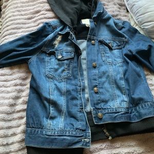 Women’s large forever 21 jean jacket 💚